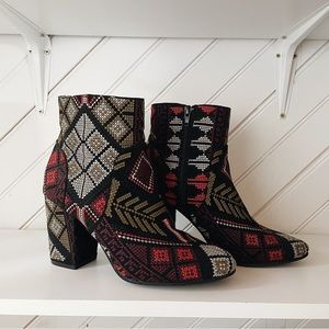 Rampage Nadya Embroidered Fabric Heeled Ankle Boots | Womens 9